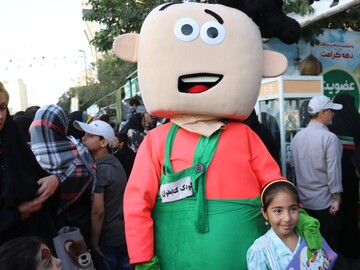 «ایستگاه کتابخوان رضوی» به مناسبت دهه کرامت و در آستانه میلاد حضرت رضا(ع) در مشهد