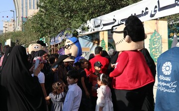 «ایستگاه کتابخوان رضوی» به مناسبت دهه کرامت و در آستانه میلاد حضرت رضا(ع) در مشهد