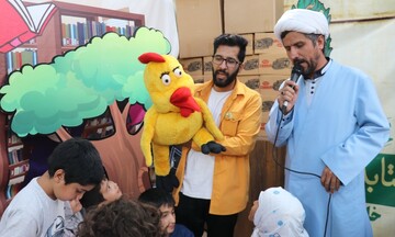 «ایستگاه کتابخوان رضوی» به مناسبت دهه کرامت و در آستانه میلاد حضرت رضا(ع) در مشهد