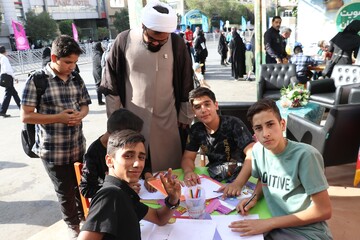«ایستگاه کتابخوان رضوی» به مناسبت دهه کرامت و در آستانه میلاد حضرت رضا(ع) در مشهد