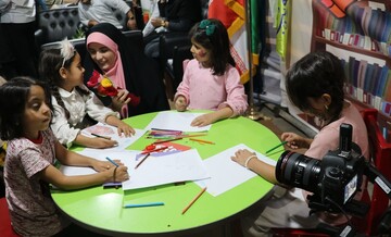 «ایستگاه کتابخوان رضوی» به مناسبت دهه کرامت و در آستانه میلاد حضرت رضا(ع) در مشهد