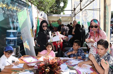 «ایستگاه کتابخوان رضوی» به مناسبت دهه کرامت و در آستانه میلاد حضرت رضا(ع) در مشهد