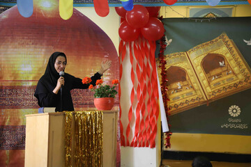 جشن میلاد امام رضا (ع) در کتابخانه مرکزی همدان