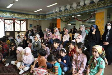 جشن میلاد امام رضا (ع) در کتابخانه مرکزی همدان