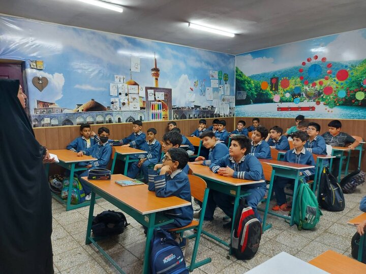 معرفی و ترویج دوازدهمین جشنواره کتابخوانی رضوی در مدارس