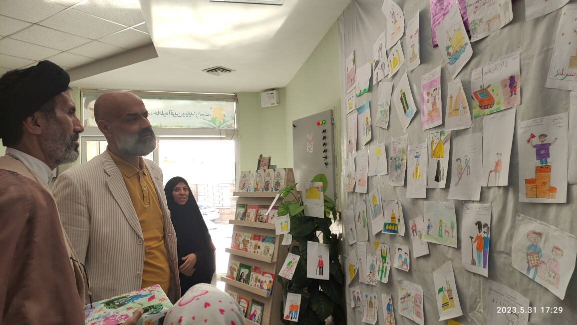 ویژه برنامه «میلاد امام رضا (علیه السلام)» به میزبانی کتابخانه شهدای نوبهار قم برگزار شد