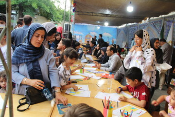 ایستگاه کتابخوانی «شمیم عطر رضوی» در شهر اراک