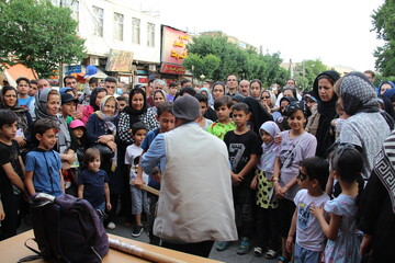 ایستگاه کتابخوانی «شمیم عطر رضوی» در شهر اراک