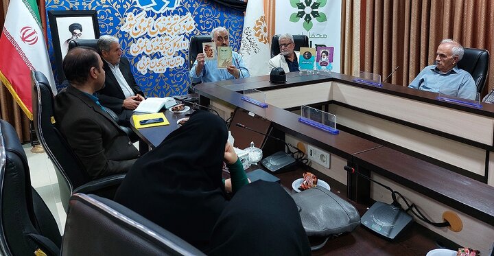 تأثیر جهانی شخصیت امام (ره) در شعر و ادبیات