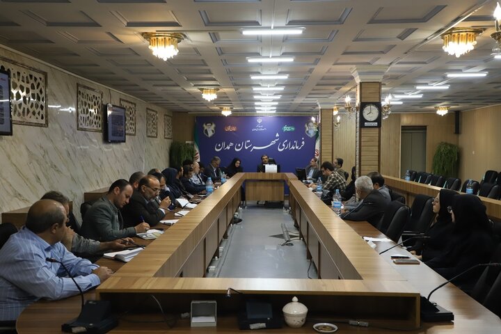 استفاده روزانه بیش از یک هزار نفر از سالنهای مطالعه کتابخانه مرکزی همدان