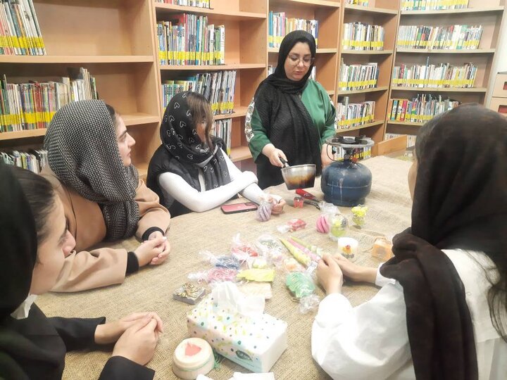 حمایت کتابخانههای استان مازندران از صاحبان بالغ بر ۷۰ کسبوکارِ کوچک