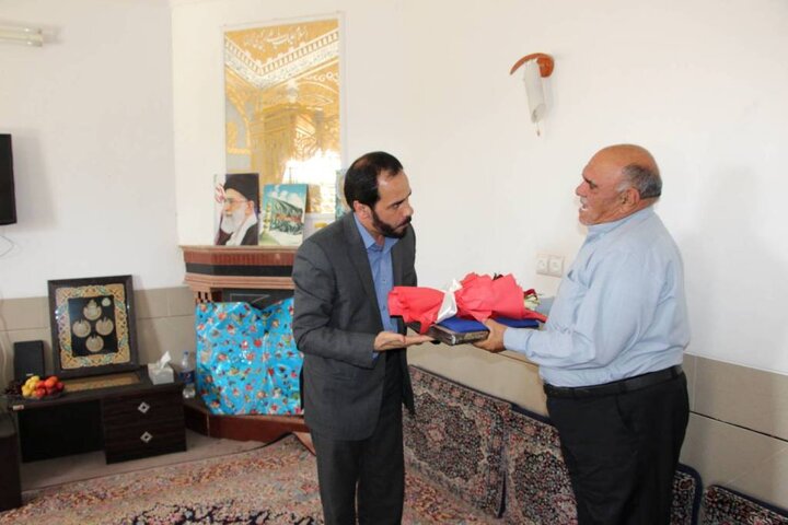 دیدار مدیرکل کتابخانه‌های عمومی کرمان با خیرین کتابخانه ساز و کتابداران شهرستان انار