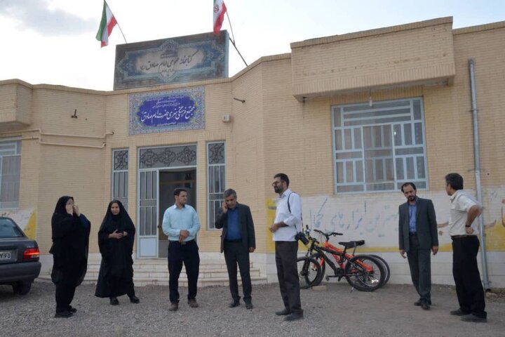 دیدار مدیرکل کتابخانه‌های عمومی کرمان با خیرین کتابخانه ساز و کتابداران شهرستان انار