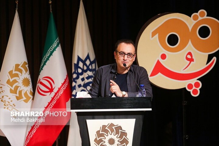 پنجاهونهمین محفل طنز «قمپز» در کتابخانه آیت الله خامنه ای (مدظله العالی) برگزار شد