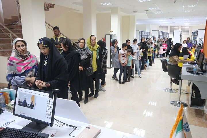 استقبال کمنظیر مردم از کتابخانه عمومی شهید سپهبد قاسم سلیمانی