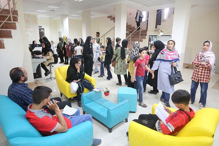 استقبال کمنظیر مردم از کتابخانه عمومی شهید سپهبد قاسم سلیمانی