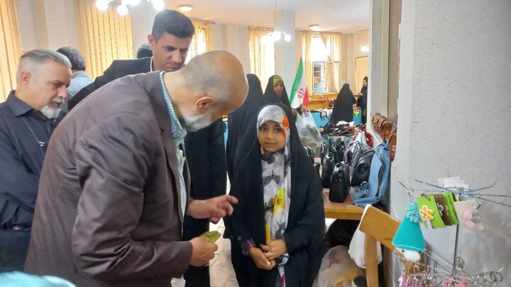 نمایشگاه «کسب وکارهای کوچک» در کتابخانه امام خمینی (ره) برگزار شد