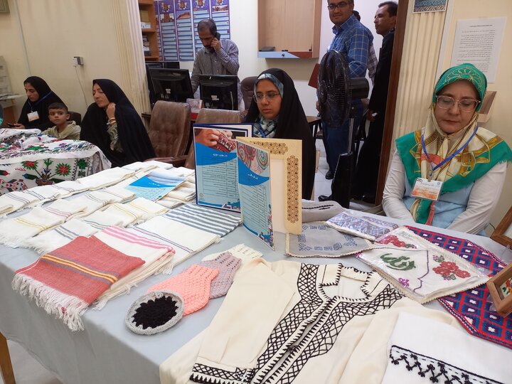 کتابخانههای عمومی باید فراتر از جغرافیای خود عمل کنند!