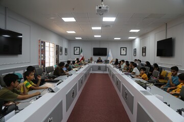 نشست نقد و بررسی کتاب «کودکستان آقا مرسل» در کتابخانه مرکزی قم