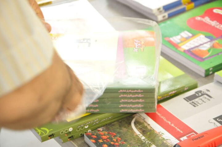 ۱۱ هزار و ۴۱۲ جلد کتاب به کتابخانههای عمومی گیلان اهدا شد