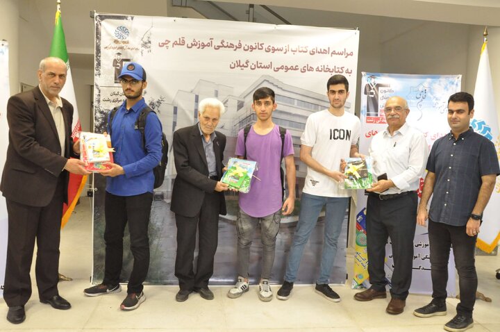 ۱۱ هزار و ۴۱۲ جلد کتاب به کتابخانههای عمومی گیلان اهدا شد
