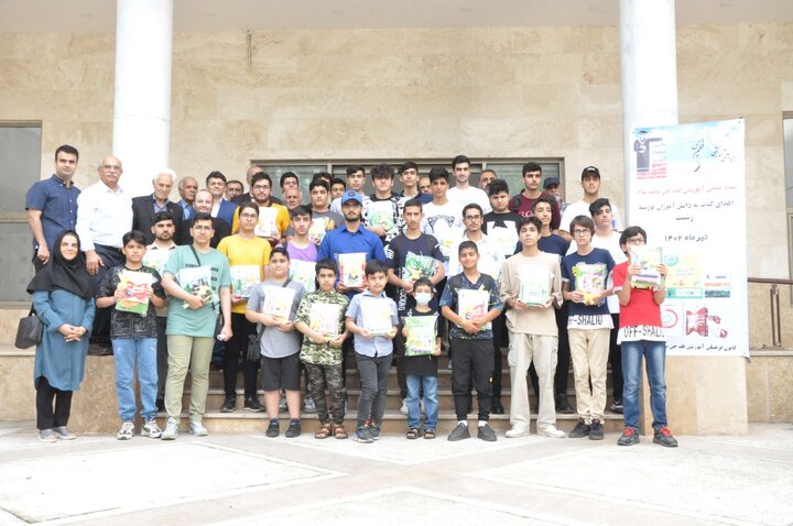 ۱۱ هزار و ۴۱۲ جلد کتاب به کتابخانههای عمومی گیلان اهدا شد