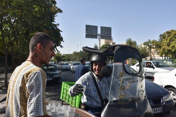 برپایی جشن خیابانی و ایستگاه صلواتی در اداره کل کتاخانه های عمومی آذربایجان شرقی به مناسبت عید غدیر