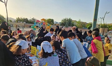 حضور فعال کتابخانه های عمومی آذربایجان شرقی در مسیر راهپیمایی عید غدیرخم