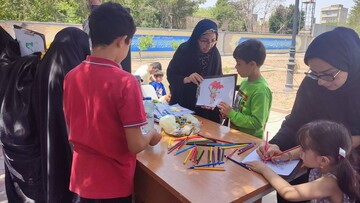 حضور فعال کتابخانه های عمومی آذربایجان شرقی در مسیر راهپیمایی عید غدیرخم