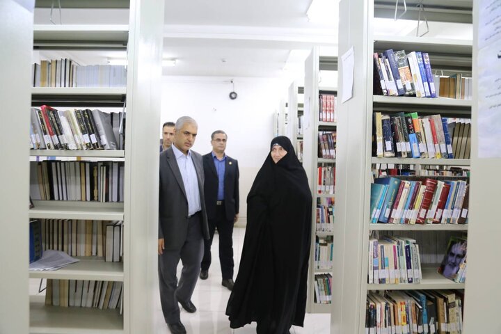 بازدید مدیرکل کتابخانههای مازندران از کتابخانهی عمومی آیتالله روحانی و پروژههای کتابخانهای نیمهتمام