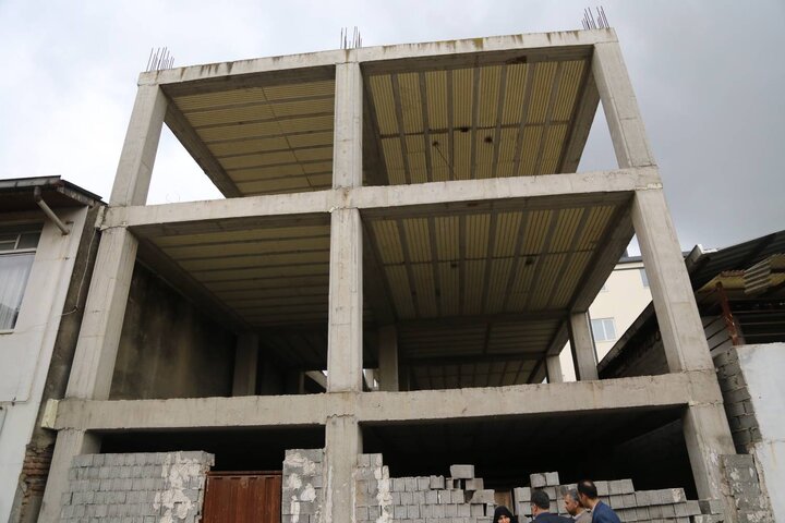 بازدید مدیرکل کتابخانههای مازندران از کتابخانهی عمومی آیتالله روحانی و پروژههای کتابخانهای نیمهتمام