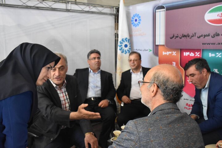 برپایی غرفه اداره کل کتابخانه های عمومی آذربایجان شرقی در همایش بزرگداشت روز ملی صنعت و معدن