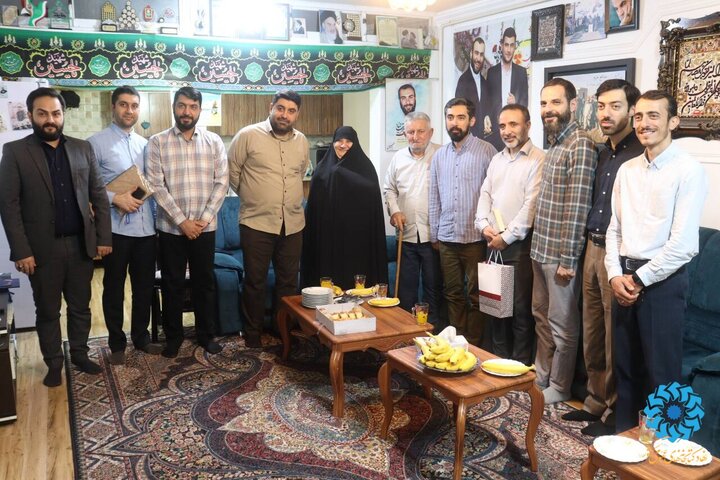 کتابخانههای عمومی یکی از مهمترین مروجین فرهنگ والای ایثار و شهادت هستند