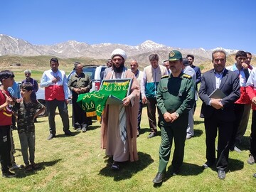 برگزاری اردوی جهادی سفیران دانایی رضوی در چهارمحال و بختیاری با حضور کتابداران، خادمیاران رضوی و داوطلبان جمعیت هلال احمر 