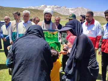 برگزاری اردوی جهادی سفیران دانایی رضوی در چهارمحال و بختیاری با حضور کتابداران، خادمیاران رضوی و داوطلبان جمعیت هلال احمر 