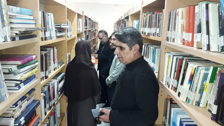 بازدید دبیر شورای فرهنگ عمومی کشور و مدیرکل فرهنگ و ارشاد اسلامی جنوب کرمان از کتابخانه عمومی شهیدمدنی جیرفت
