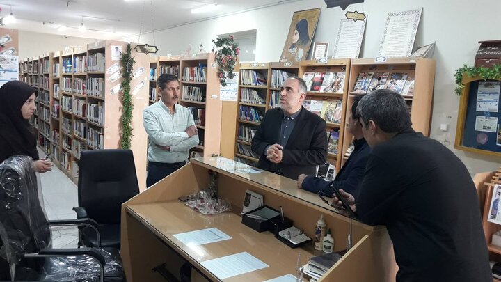 بازدید دبیر شورای فرهنگ عمومی کشور و مدیرکل فرهنگ و ارشاد اسلامی جنوب کرمان از کتابخانه عمومی شهیدمدنی جیرفت