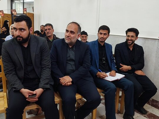 چهارمحال و بختیاری کانون جدی شعر آیینی است