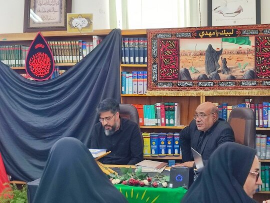 چهارمحال و بختیاری کانون جدی شعر آیینی است