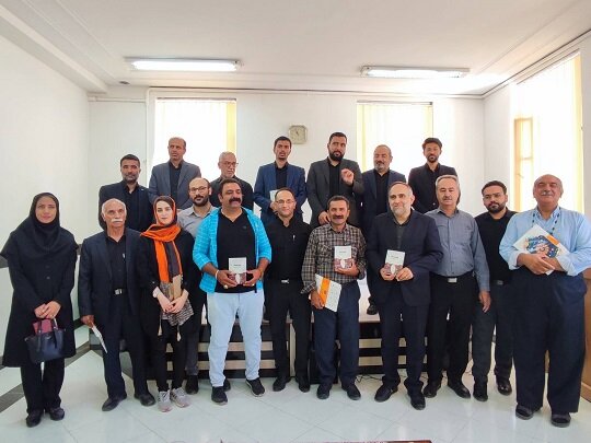 اشعار گویشی، کتابخانه تنوع فرهنگی ما محسوب میشوند