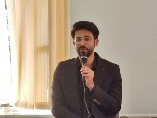 اشعار گویشی، کتابخانه تنوع فرهنگی ما محسوب میشوند