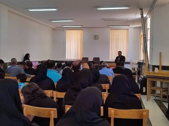 اشعار گویشی، کتابخانه تنوع فرهنگی ما محسوب میشوند