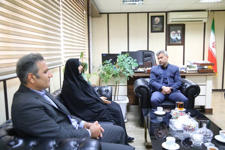 دیدار مدیرکل کتابخانه‌های عمومی با نماینده‌ی وزیر و مدیرکل امور اقتصاد و دارایی مازندران