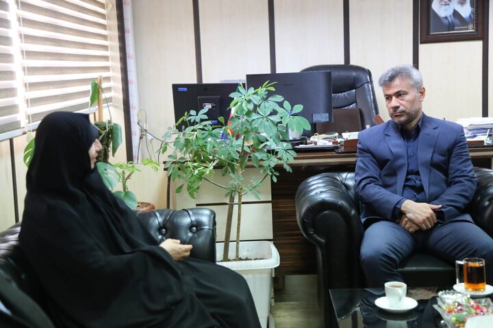 دیدار مدیرکل کتابخانه‌های عمومی با نماینده‌ی وزیر و مدیرکل امور اقتصاد و دارایی مازندران