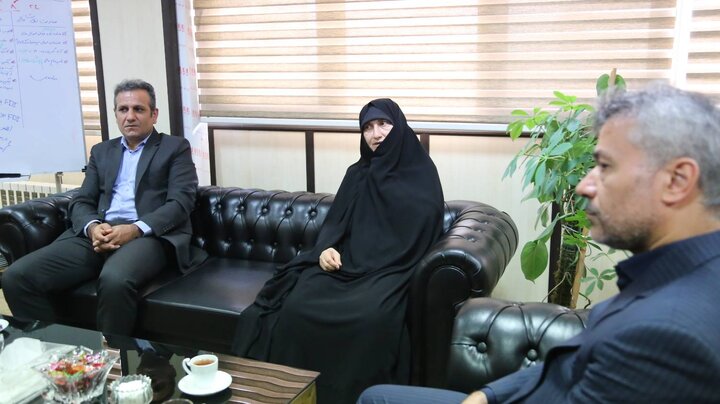 دیدار مدیرکل کتابخانههای عمومی با نمایندهی وزیر و مدیرکل امور اقتصاد و دارایی مازندران