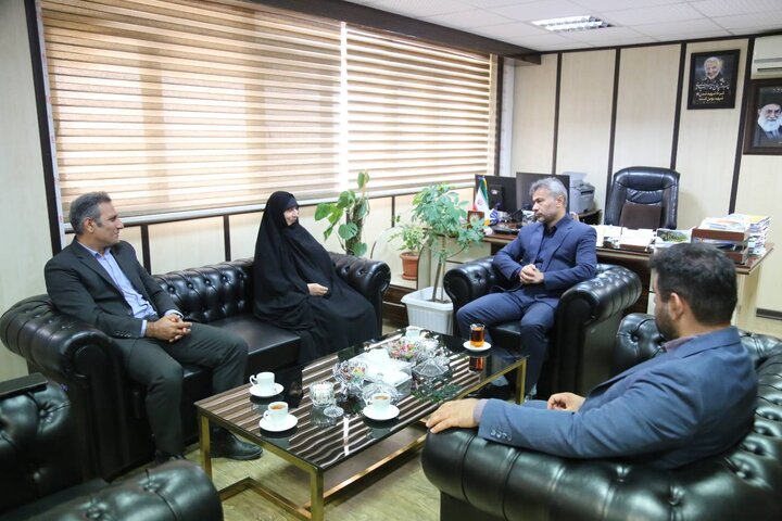 دیدار مدیرکل کتابخانه‌های عمومی با نماینده‌ی وزیر و مدیرکل امور اقتصاد و دارایی مازندران