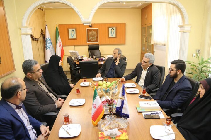 مدیرکل کتابخانههای عمومی مازندران با رئیس حوزهی هنری استان دیدار کرد