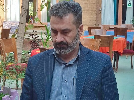 نشست جمعی از نخبگان چهارمحال و بختیاری برای ارائه طراح‌های خلاقه در حوزه کتاب 