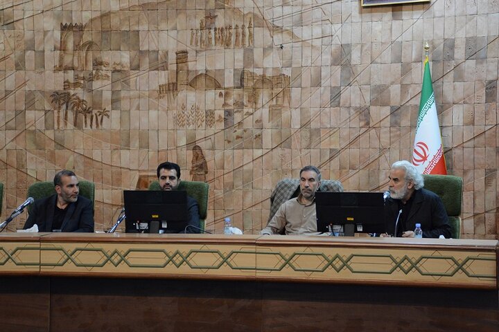 پروژه کتابخانه مرکزی کرمانشاه را به جد پیگیری میکنیم