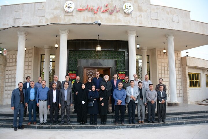 پروژه کتابخانه مرکزی کرمانشاه را به جد پیگیری میکنیم